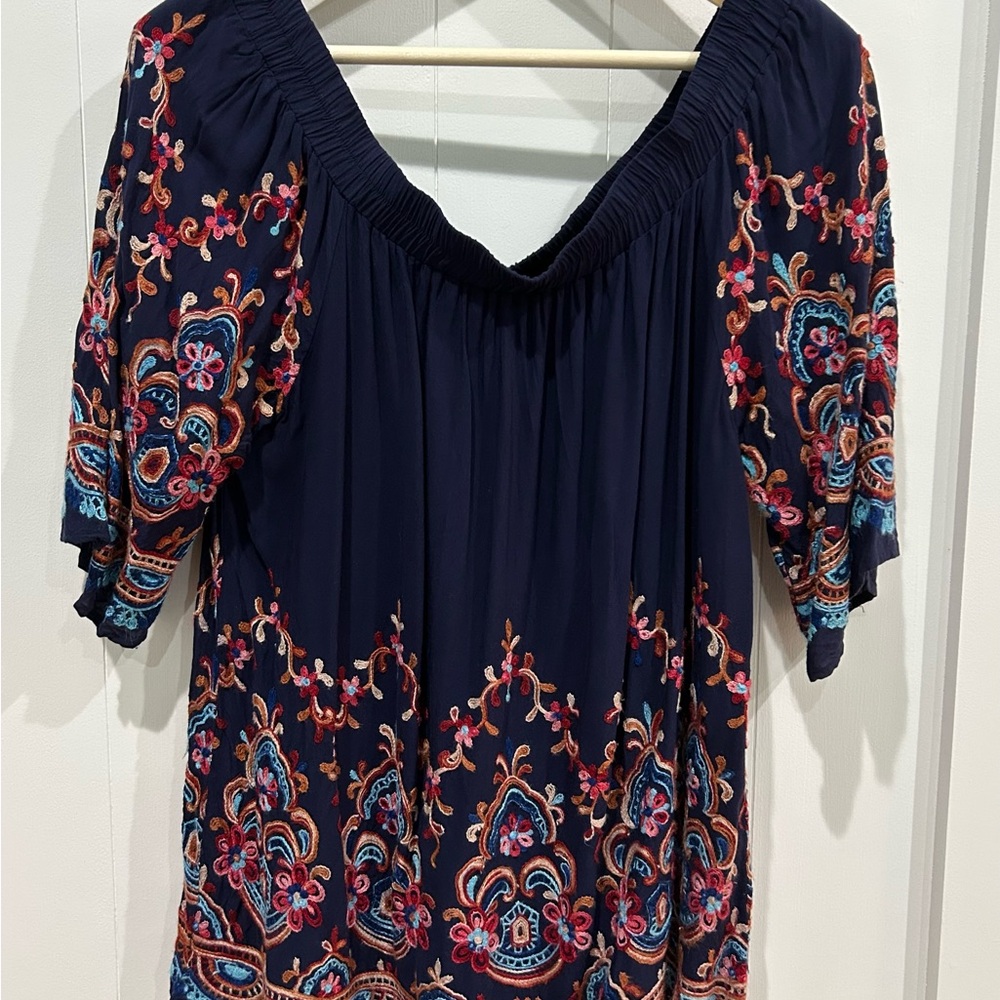 Karen Kane Navy Blouse with Colorful Embroidery -EUC
